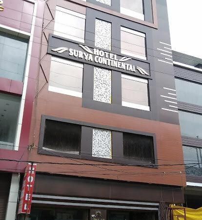 Hotel Surya Continental Lucknow Zewnętrze zdjęcie