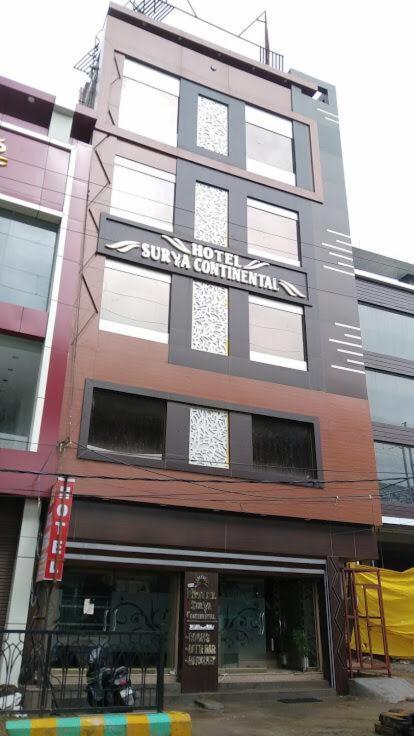 Hotel Surya Continental Lucknow Zewnętrze zdjęcie